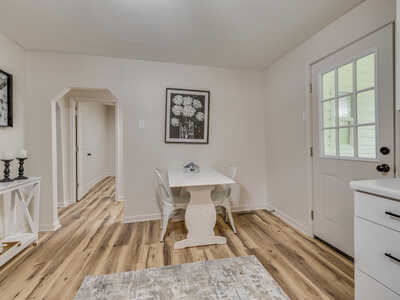 Suffolk Ave photo 5